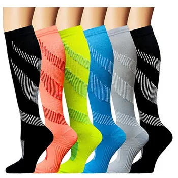 50 Стилей Компрессионных носков унисекс, футбольные носки, Снимающие усталость, Облегчающие кровообращение при варикозном расширении вен, мужские дорожные носки