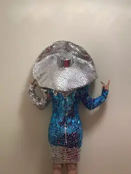 Большая шляпа серебристо-золотой зеркальный костюм роскошного дубайского сценического шоу, одежда певицы
